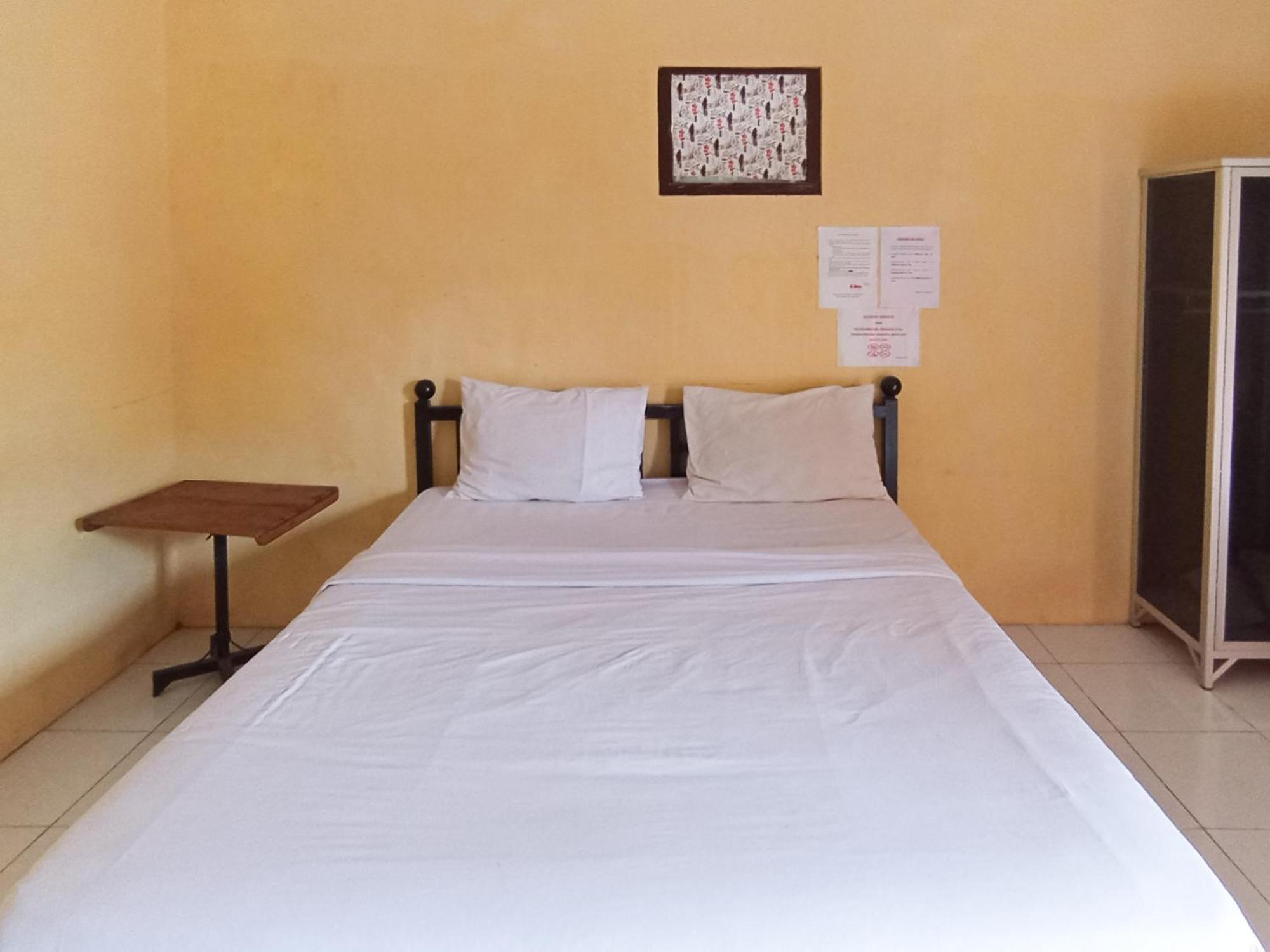 בניוואנגי Reddoorz At El Shaday Homestay Banyuwangi מראה חיצוני תמונה