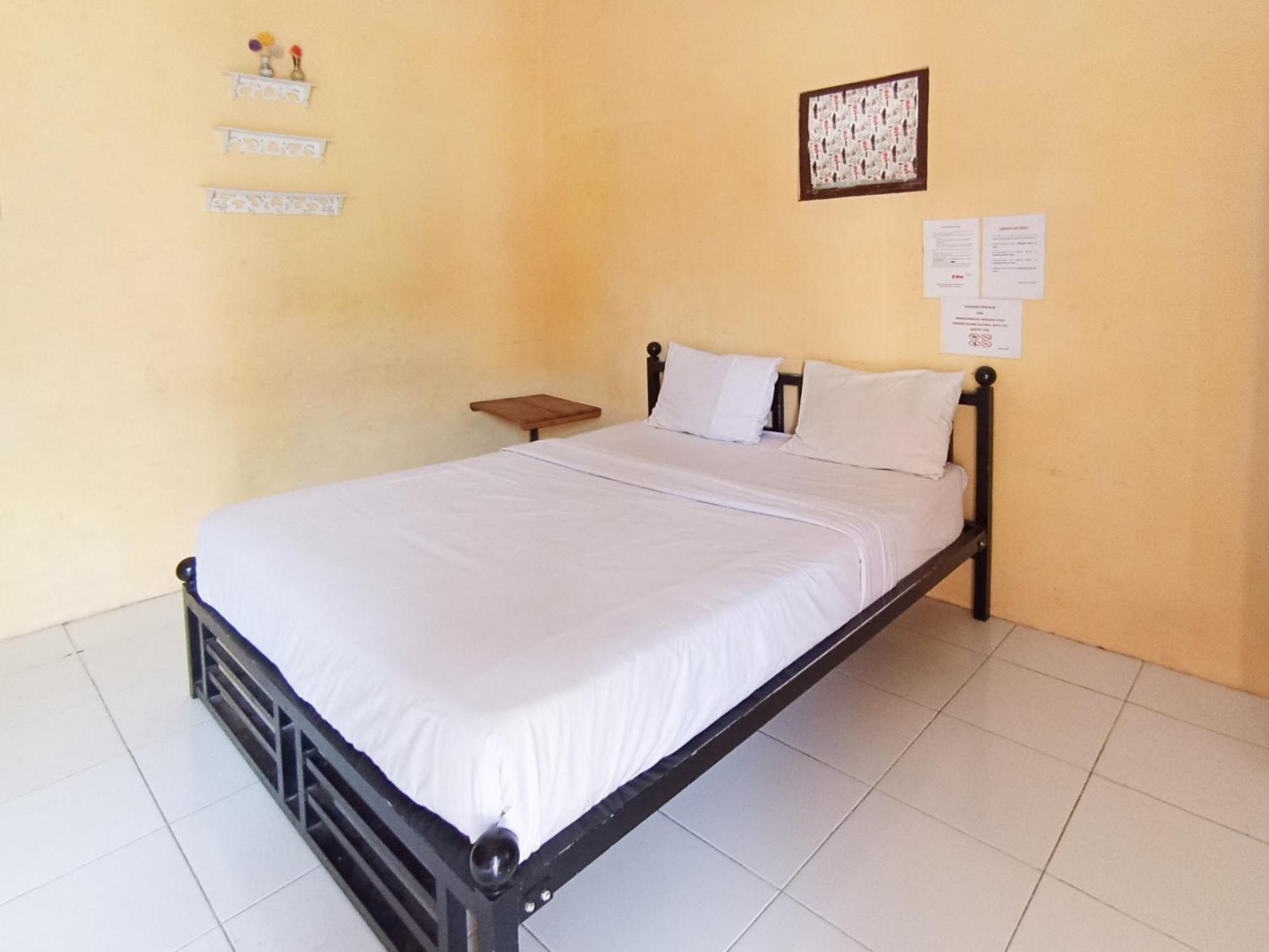 בניוואנגי Reddoorz At El Shaday Homestay Banyuwangi מראה חיצוני תמונה