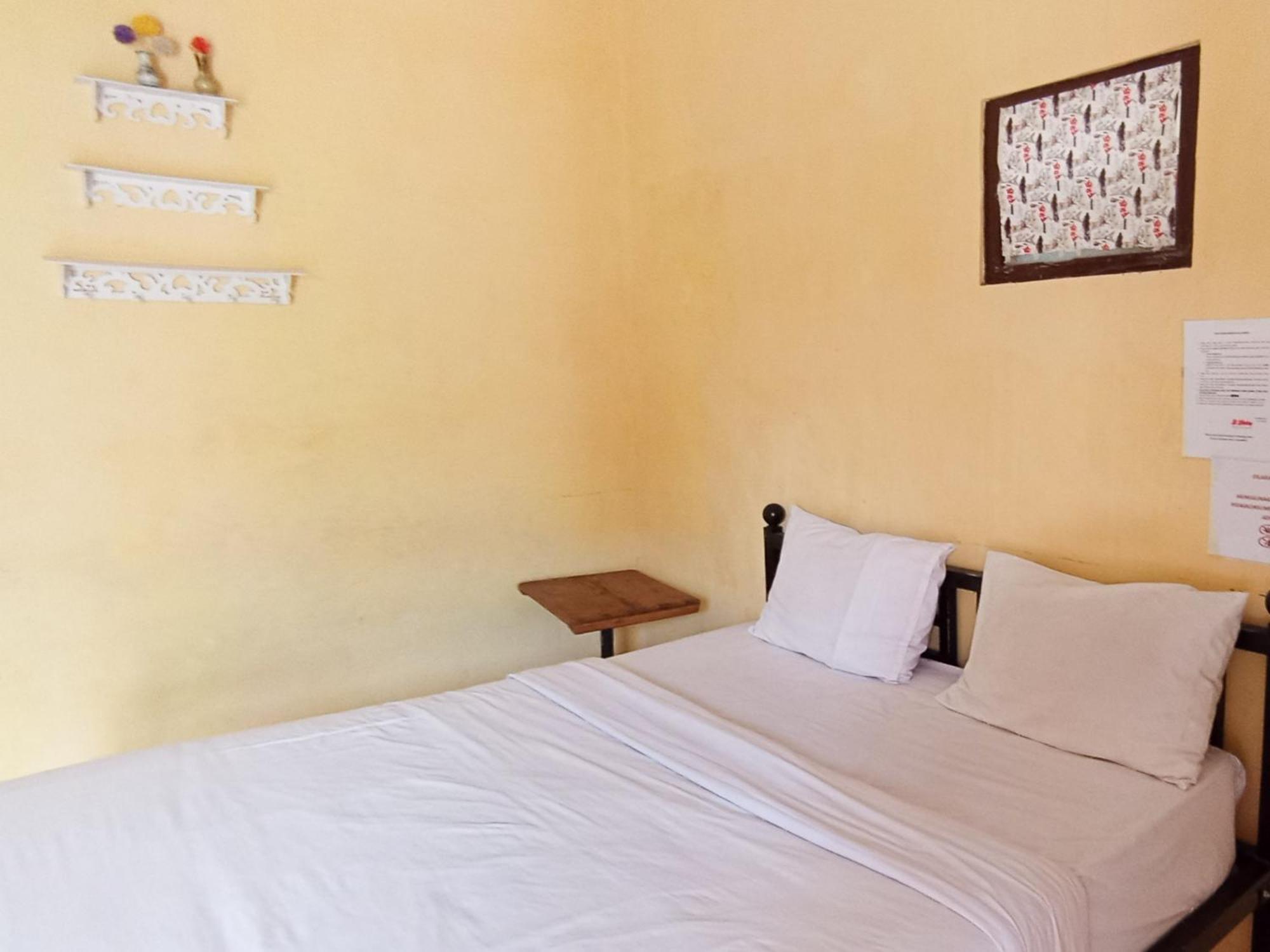בניוואנגי Reddoorz At El Shaday Homestay Banyuwangi מראה חיצוני תמונה